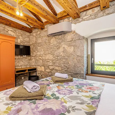 House Rural Frane * Kornić