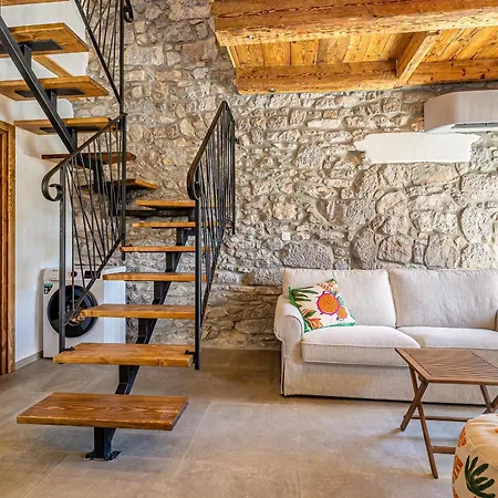 House Rural Frane * Kornić